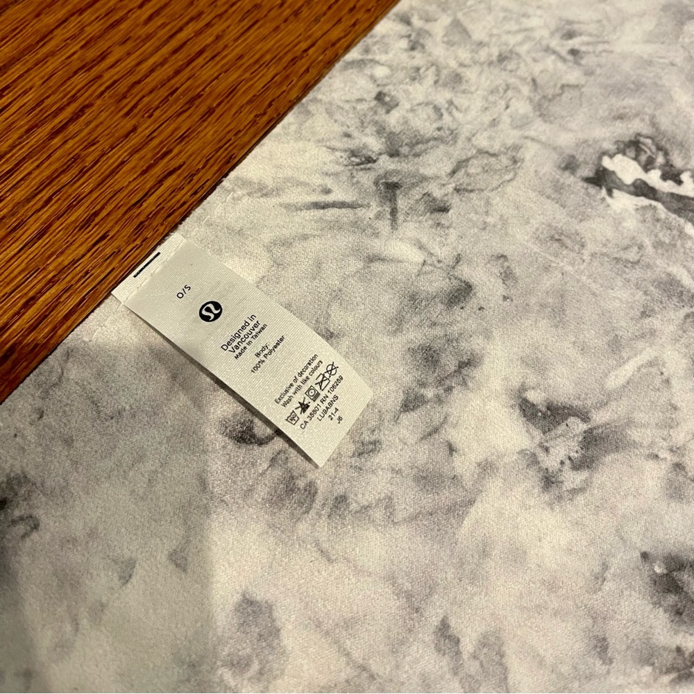 Lululemon workout mat towel
